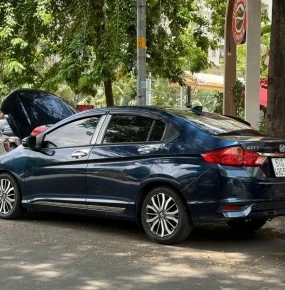 Xe ô tô đang trả góp ngân hàng có cầm được không