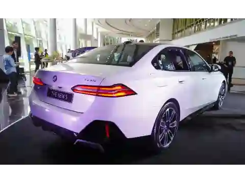 CẦM XE Ô TÔ UY TÍN HỒ CHÍ MINH