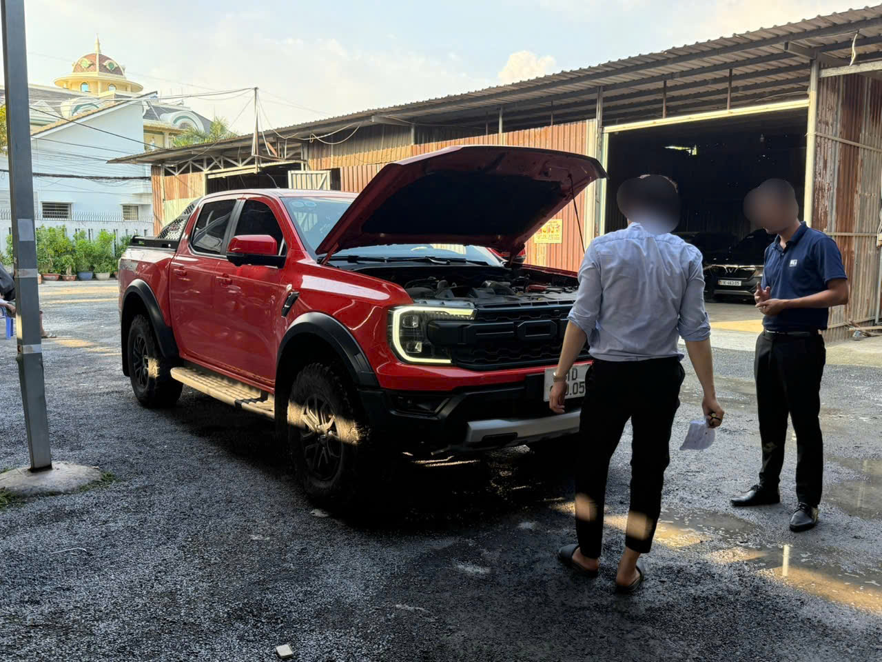 Cầm xe ô tô đang trả góp ngân hàng